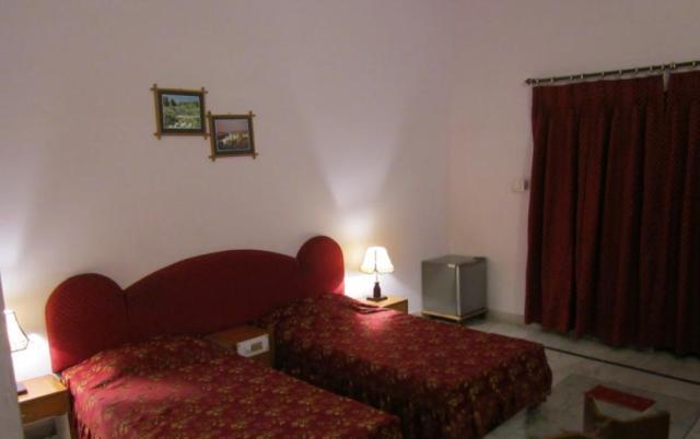 Hotel Surya Khajurāho Zimmer foto